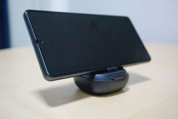 phone-on-stand